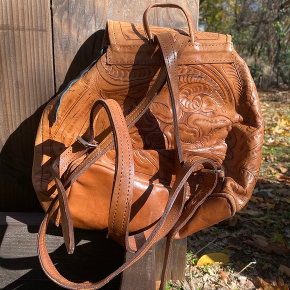 Beautiful Handmade Leather Bag - Picture 3 of 8